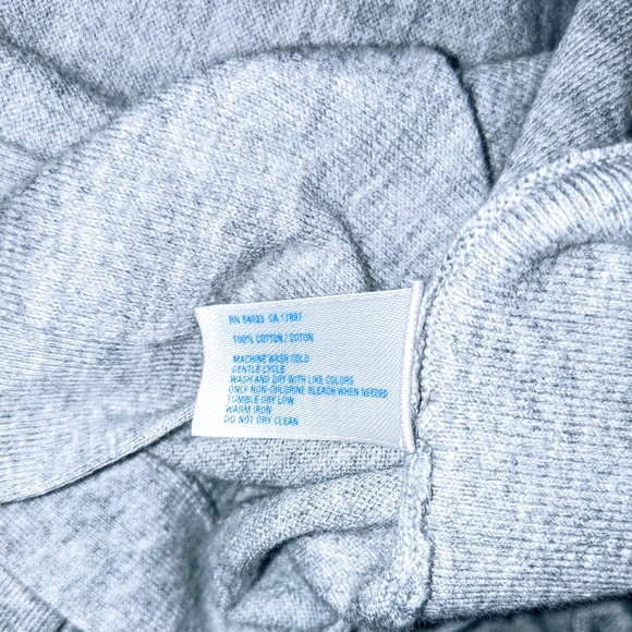 Gap - Picture 2 of 3